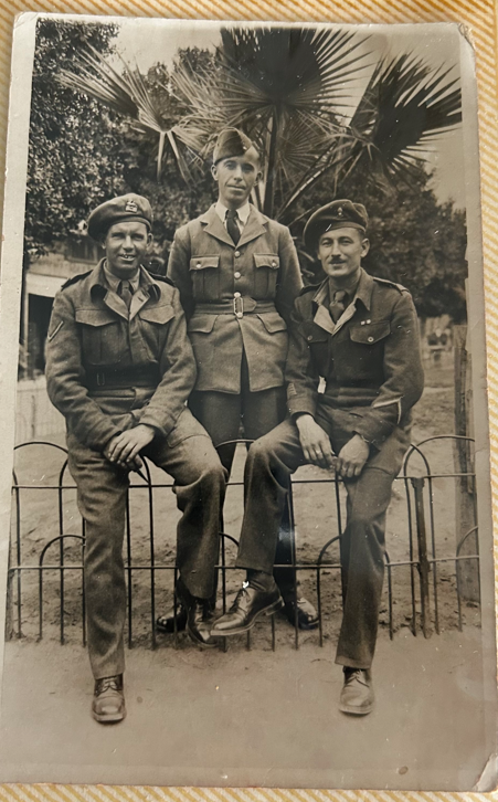 soldiers group photo